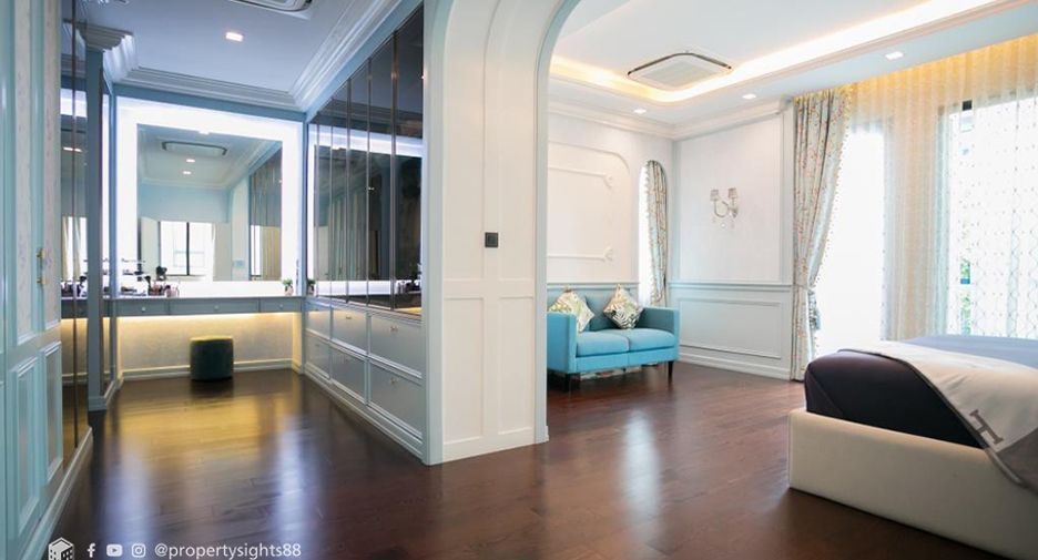 For rent 3 bedrooms house in Khlong Toei, Bangkok