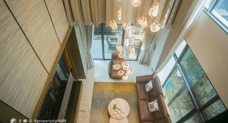 For rent 3 bedrooms house in Khlong Toei, Bangkok