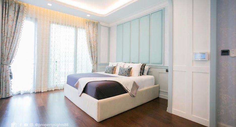 For rent 3 bedrooms house in Khlong Toei, Bangkok
