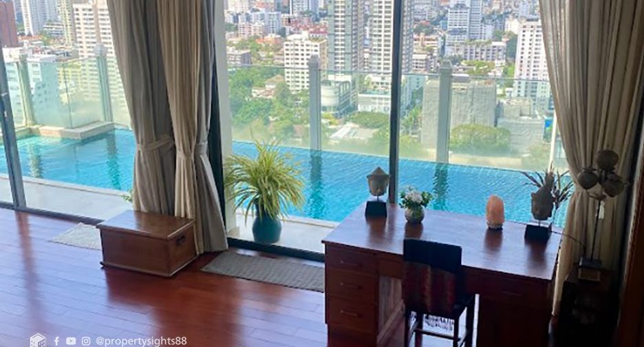 À louer 3 chambres condo à Watthana, Bangkok