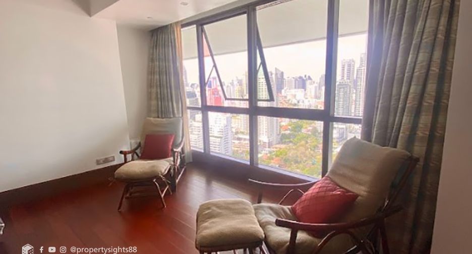 À louer 3 chambres condo à Watthana, Bangkok