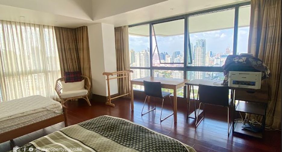 À louer 3 chambres condo à Watthana, Bangkok