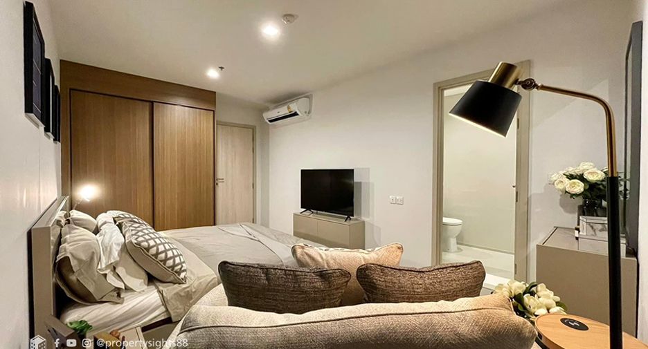 For rent 2 bedrooms condo in Pathum Wan, Bangkok