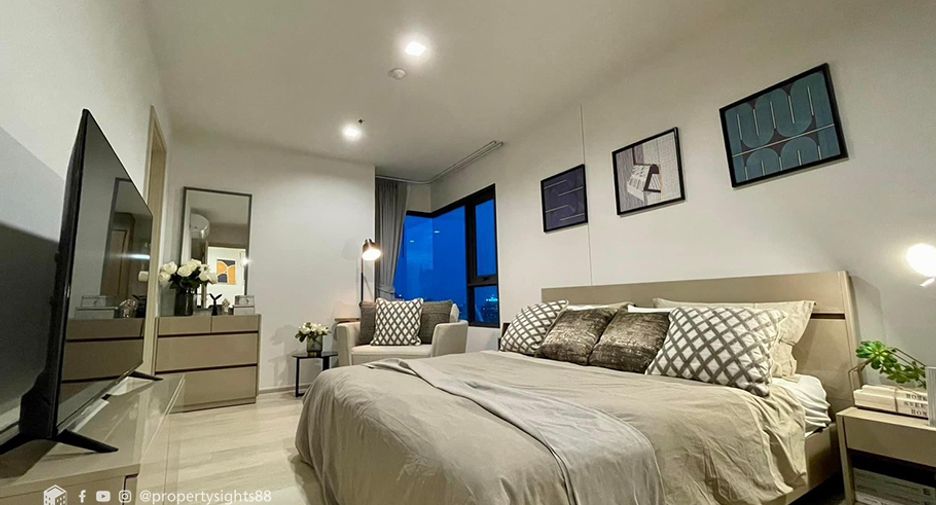 For rent 2 bedrooms condo in Pathum Wan, Bangkok