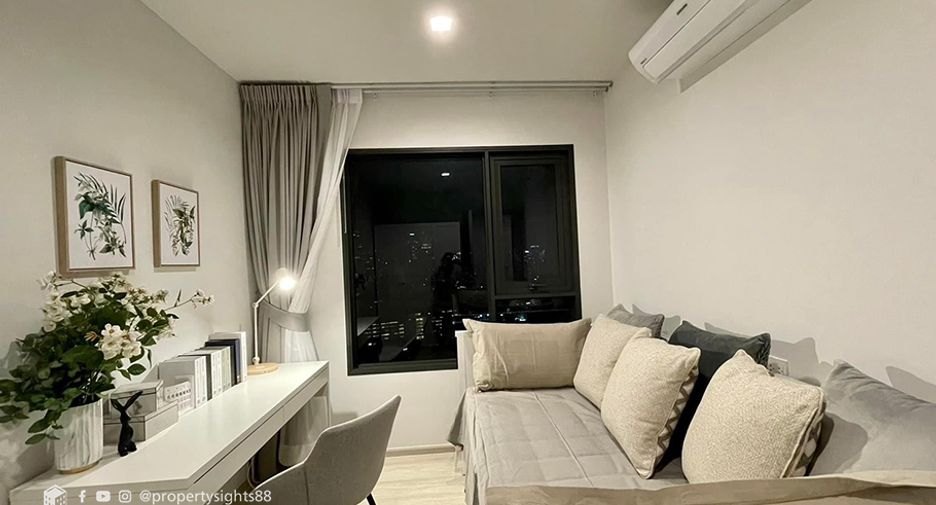 For rent 2 bedrooms condo in Pathum Wan, Bangkok