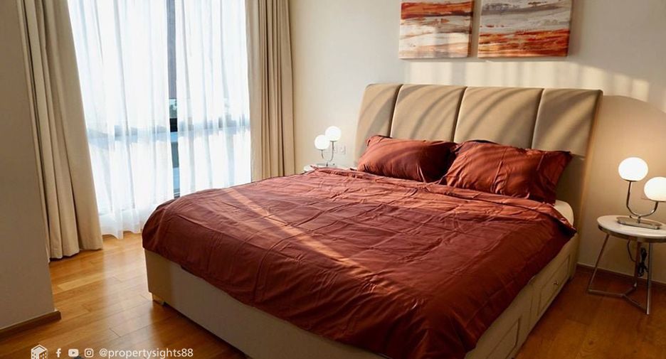 For rent 3 bedrooms condo in Khlong Toei, Bangkok