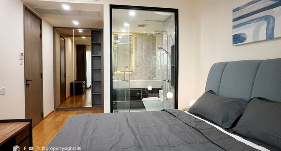 For rent 3 bedrooms condo in Khlong Toei, Bangkok