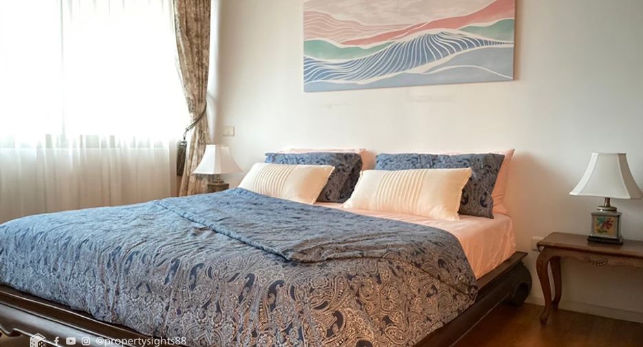 For rent 2 bedrooms condo in Khlong Toei, Bangkok