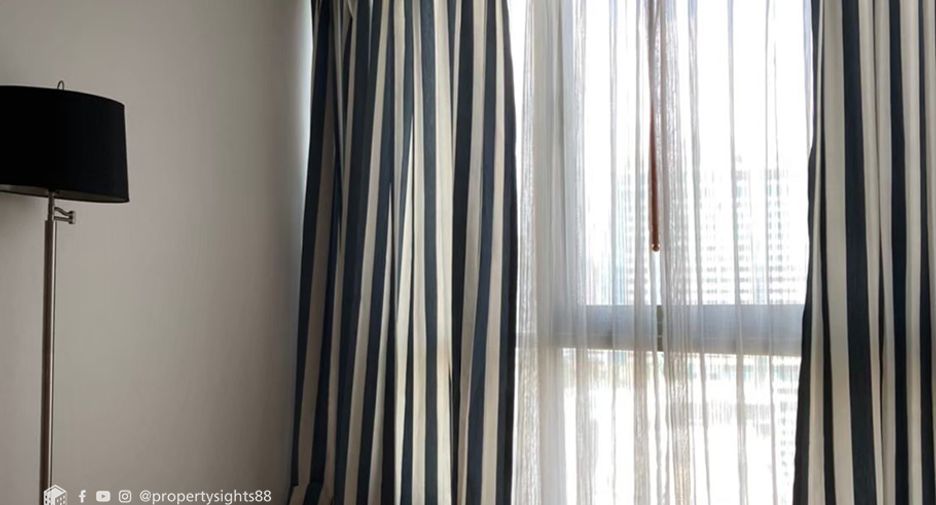 For rent 2 bedrooms condo in Khlong Toei, Bangkok