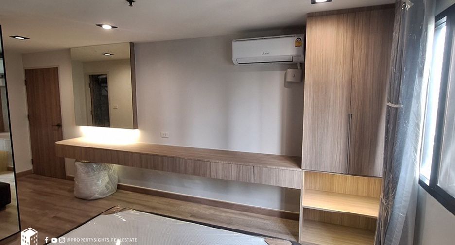 For rent 3 bedrooms condo in Watthana, Bangkok