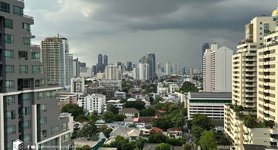 For rent 3 bedrooms condo in Watthana, Bangkok