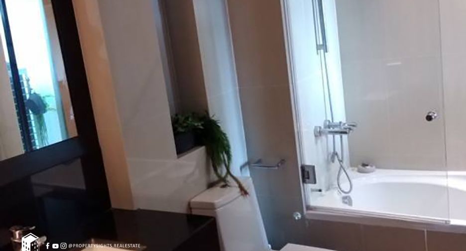 For rent 2 bedrooms condo in Sathon, Bangkok