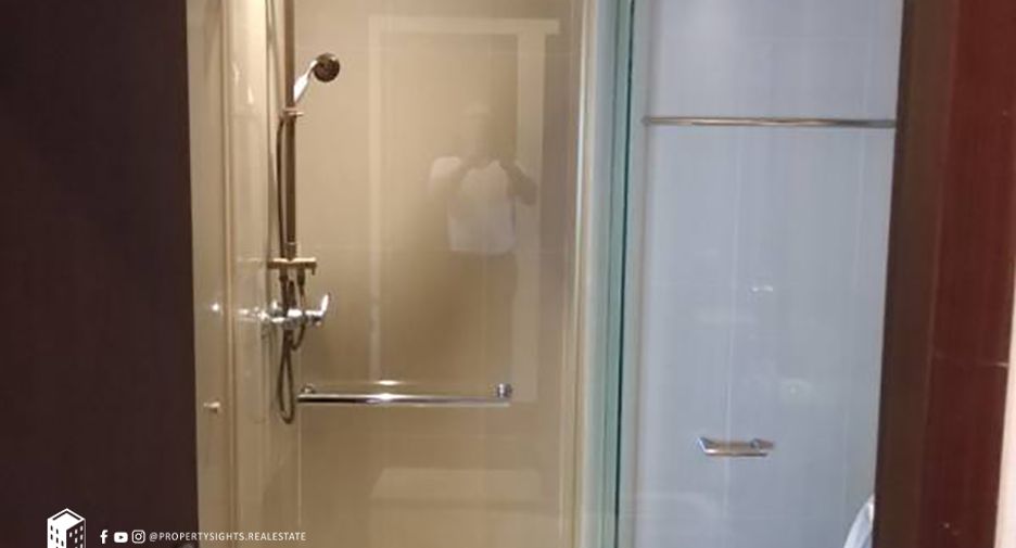 For rent 2 bedrooms condo in Sathon, Bangkok