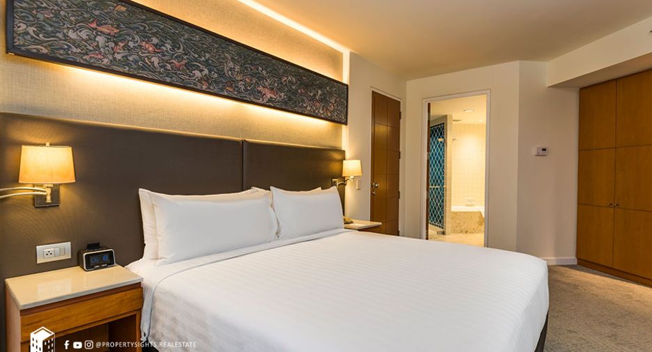 For rent 2 bedrooms condo in Yan Nawa, Bangkok