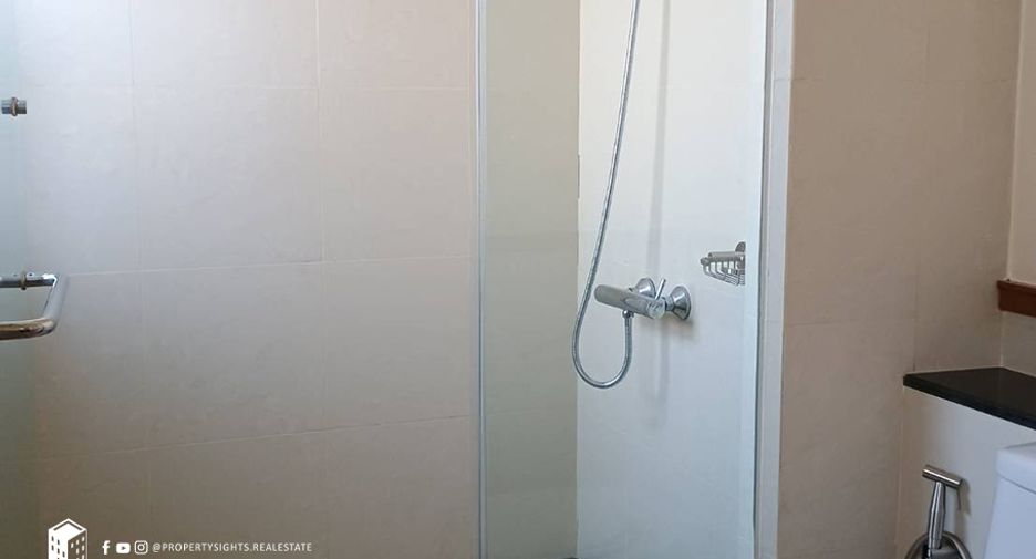 For rent 3 ベッドルーム condo in Sathon, Bangkok