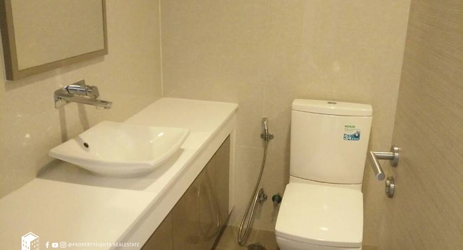 For rent 2 bedrooms condo in Khlong Toei, Bangkok