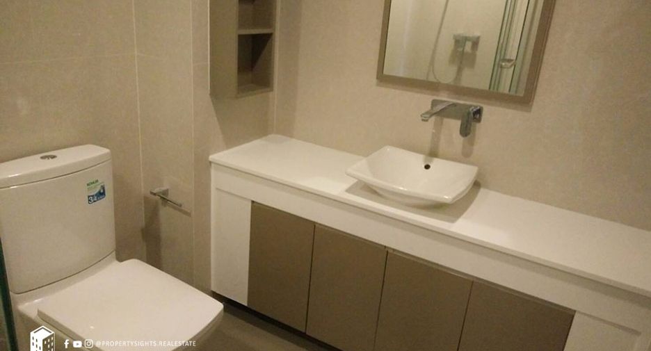 For rent 2 bedrooms condo in Khlong Toei, Bangkok