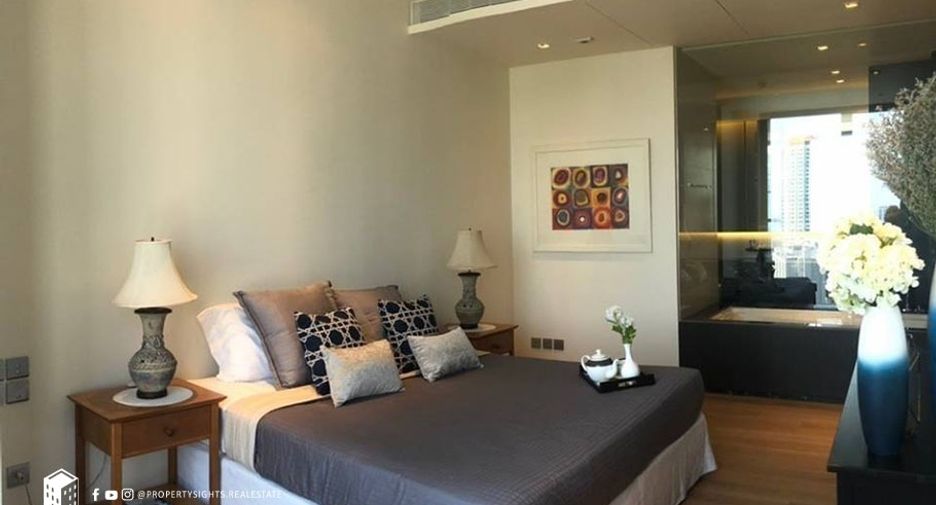 For rent 2 bedrooms condo in Khlong Toei, Bangkok