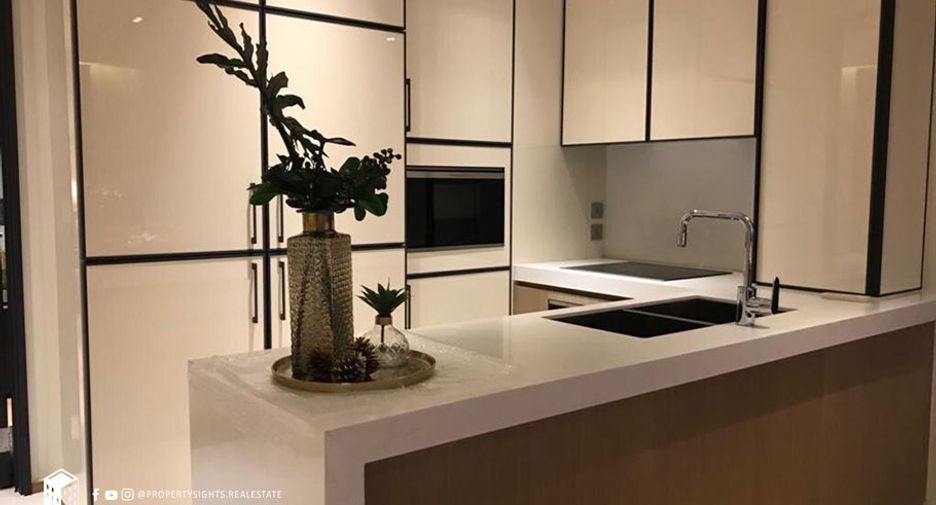 For rent 2 bedrooms condo in Khlong Toei, Bangkok