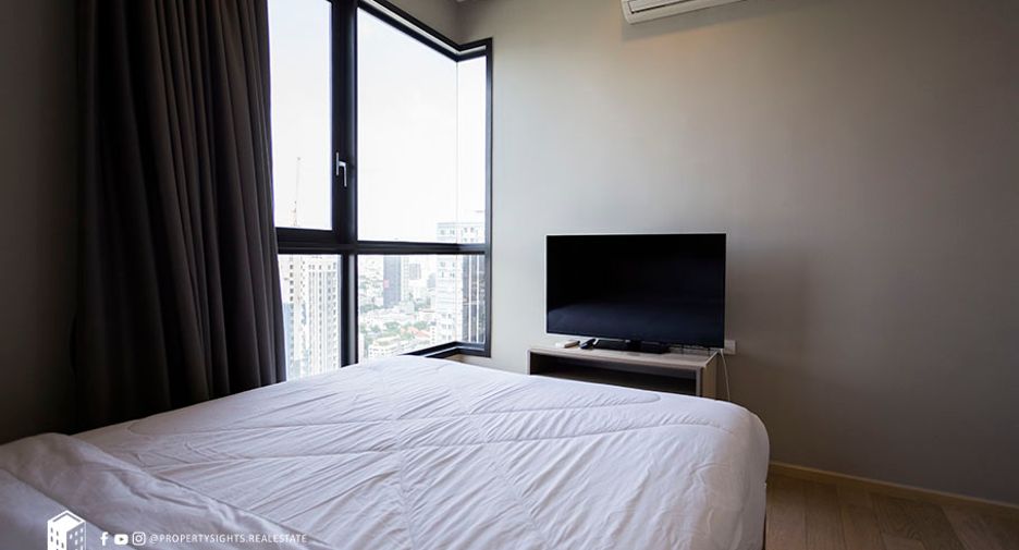 For rent 2 bedrooms condo in Watthana, Bangkok