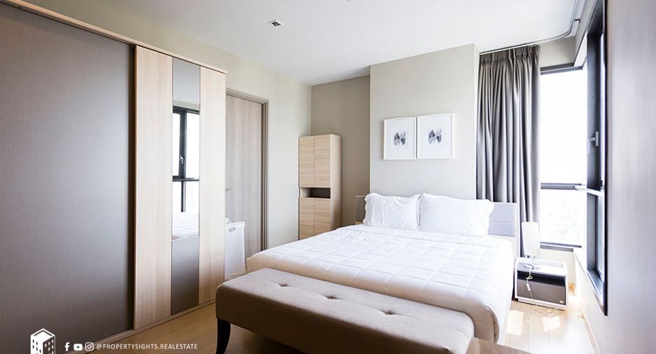For rent 2 bedrooms condo in Watthana, Bangkok