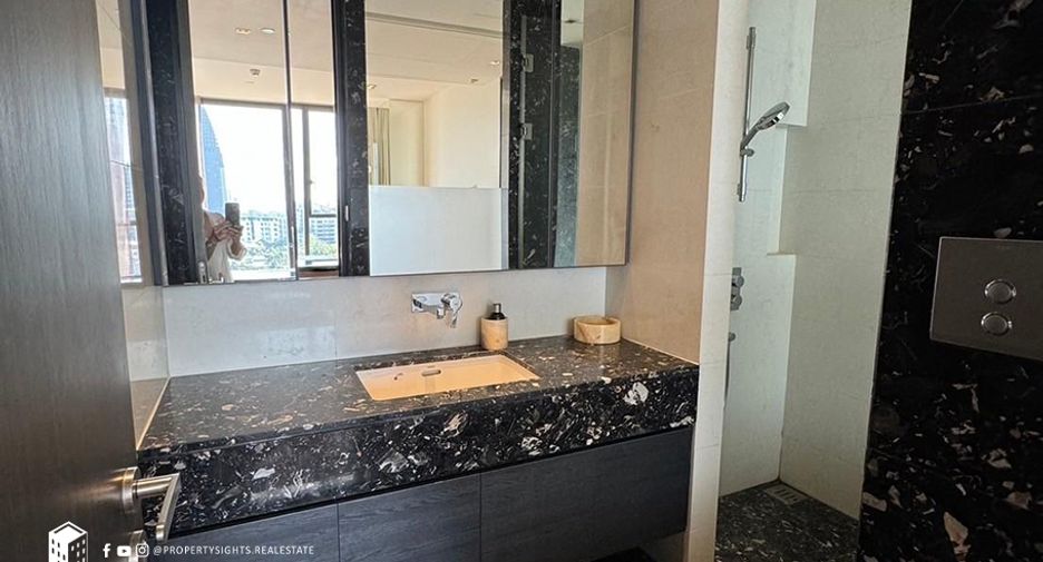 For rent 1 bed condo in Khlong Toei, Bangkok