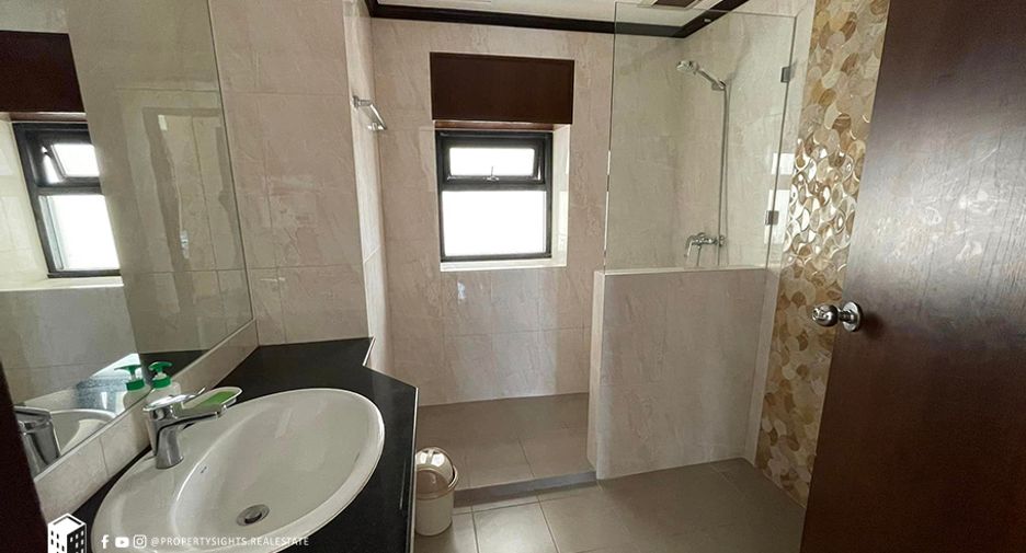 For rent 1 bed condo in Sathon, Bangkok
