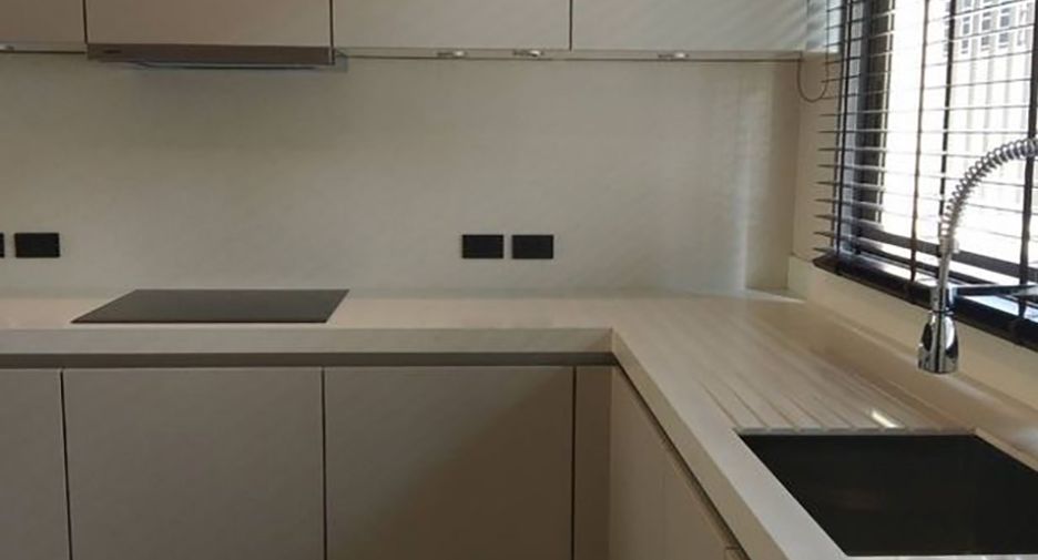 For rent 4 bedrooms townhouse in Khlong Toei, Bangkok