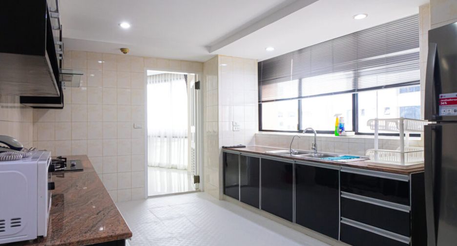 Wohnung zur Miete mit 3 Zimmer in Khlong Toei, Bangkok