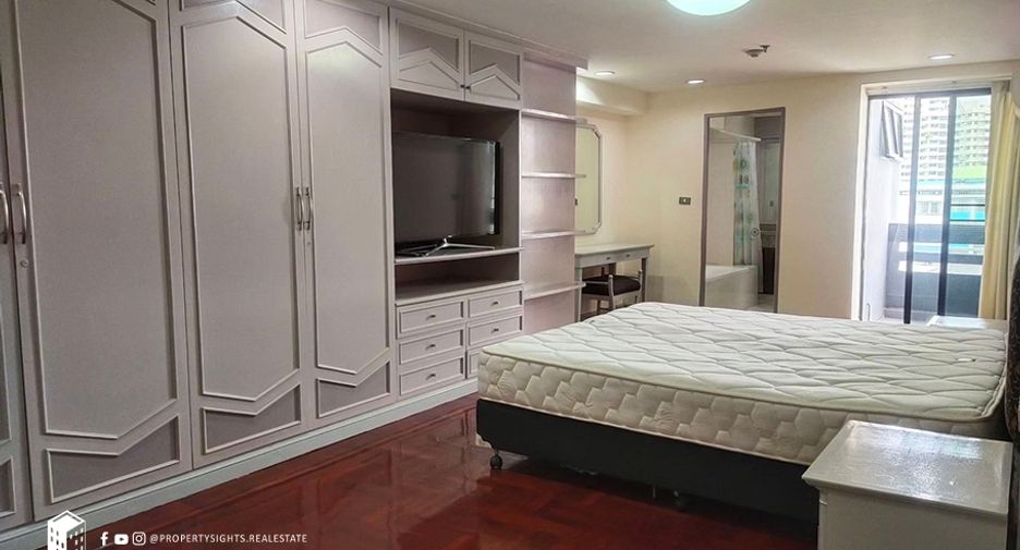 For rent 2 bedrooms condo in Khlong Toei, Bangkok