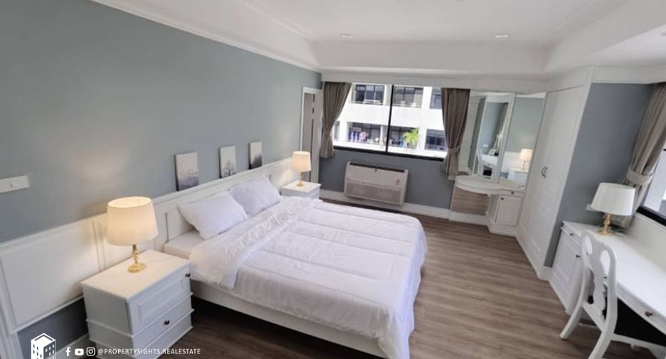 For rent 2 bedrooms condo in Sathon, Bangkok