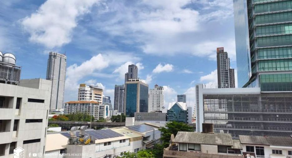 For rent 2 bedrooms condo in Sathon, Bangkok