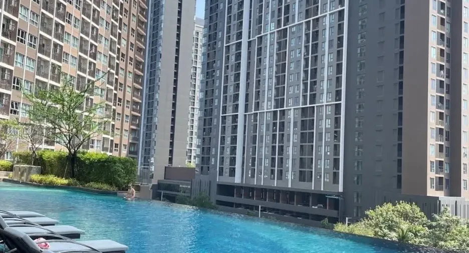 Wohnung zur Miete mit Studio in Phasi Charoen, Bangkok