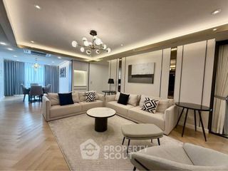 For sale 3 bedrooms condo in Khlong Toei, Bangkok