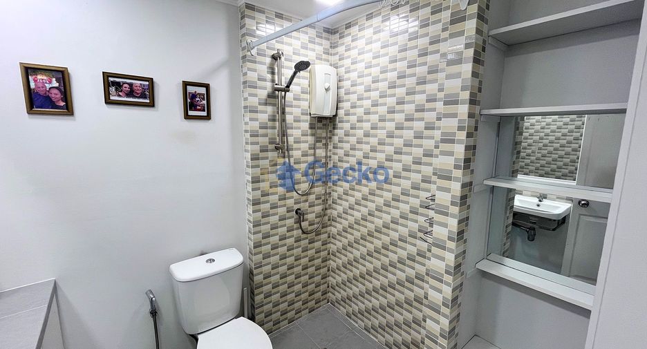For sale 2 bedrooms condo in South Pattaya, Pattaya