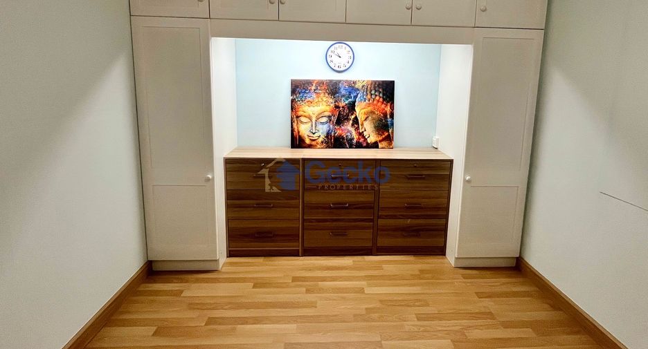 For sale 2 bedrooms condo in South Pattaya, Pattaya