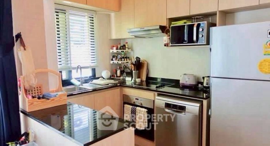 For rent 3 bedrooms townhouse in Suan Luang, Bangkok