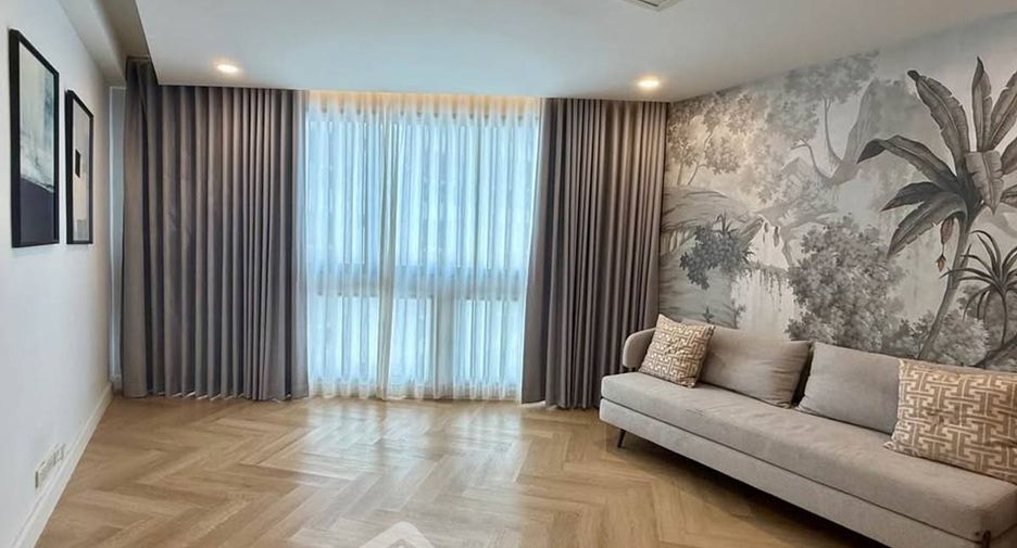 À louer 4 chambres appartement à Pathum Wan, Bangkok