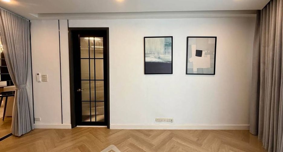 À louer 4 chambres appartement à Pathum Wan, Bangkok