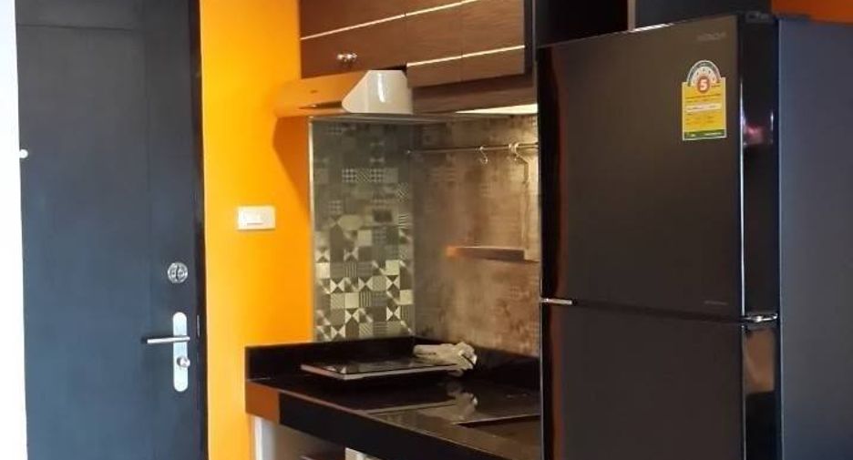 For rent 1 bed condo in Huai Khwang, Bangkok