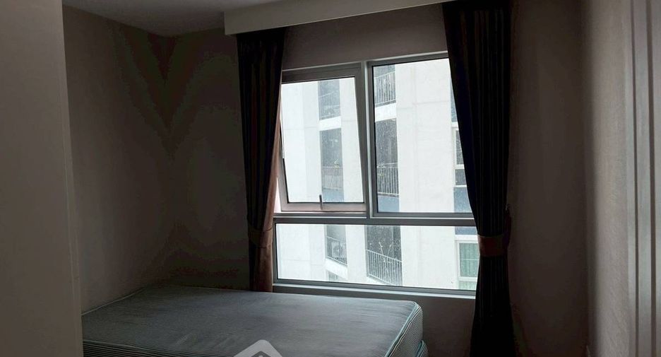 For rent 2 bedrooms condo in Huai Khwang, Bangkok