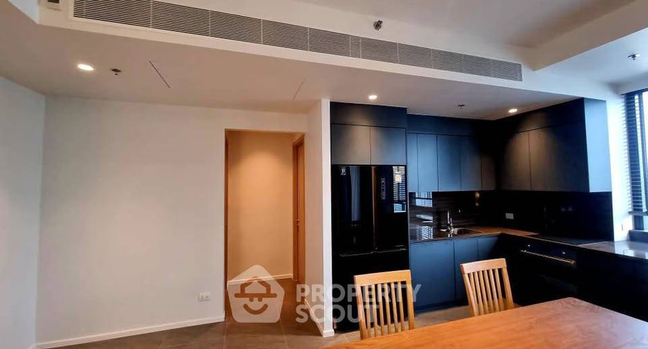 For rent 2 bedrooms condo in Sathon, Bangkok