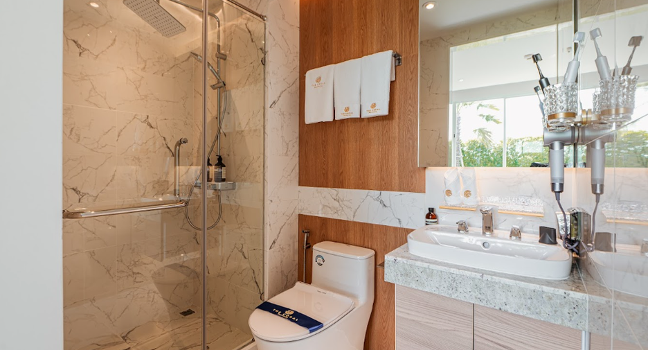 For sale 2 bedrooms condo in East Pattaya, Pattaya