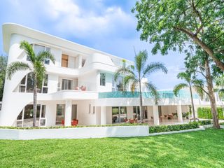 Villa en venta de 6 habitaciones en Bang Lamung, Chonburi