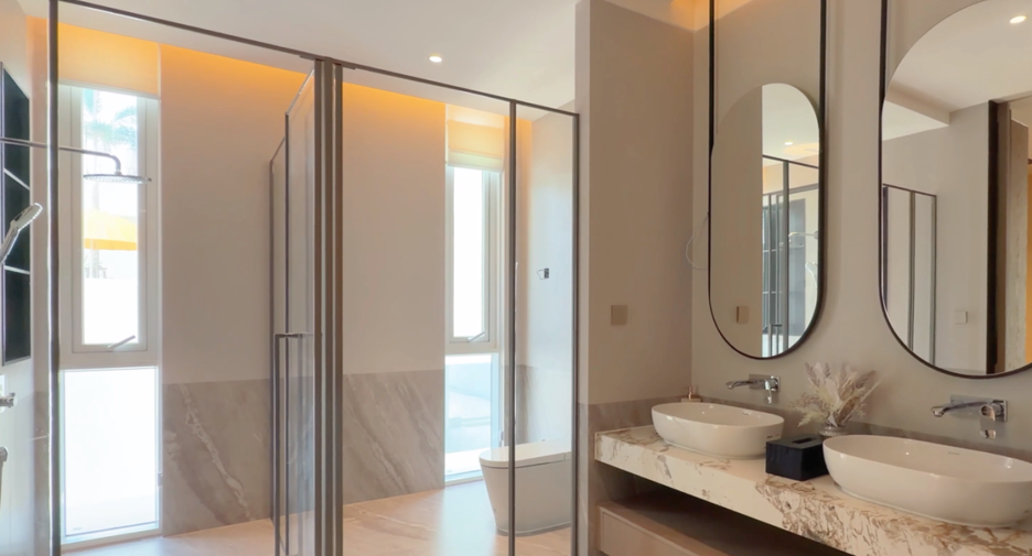 Villa zum Kauf mit 8 Zimmer in Huay Yai, Pattaya