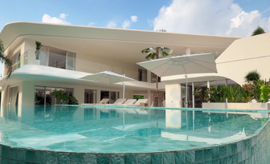 Villa zum Kauf mit 8 Zimmer in Huay Yai, Pattaya