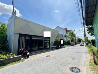 For rent retail Space in Mueang Samut Prakan, Samut Prakan