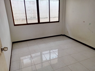 Haus zum Kauf mit 3 Zimmer in Pluak Daeng, Rayong