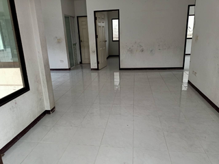 Haus zum Kauf mit 3 Zimmer in Pluak Daeng, Rayong
