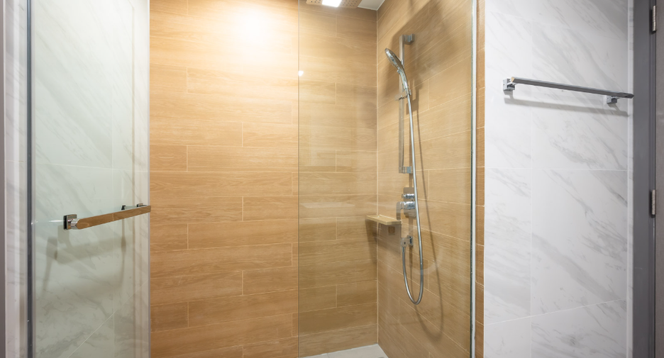 For sale 1 bed condo in Watthana, Bangkok